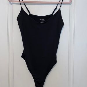 BLACK CONTOUR SUIT